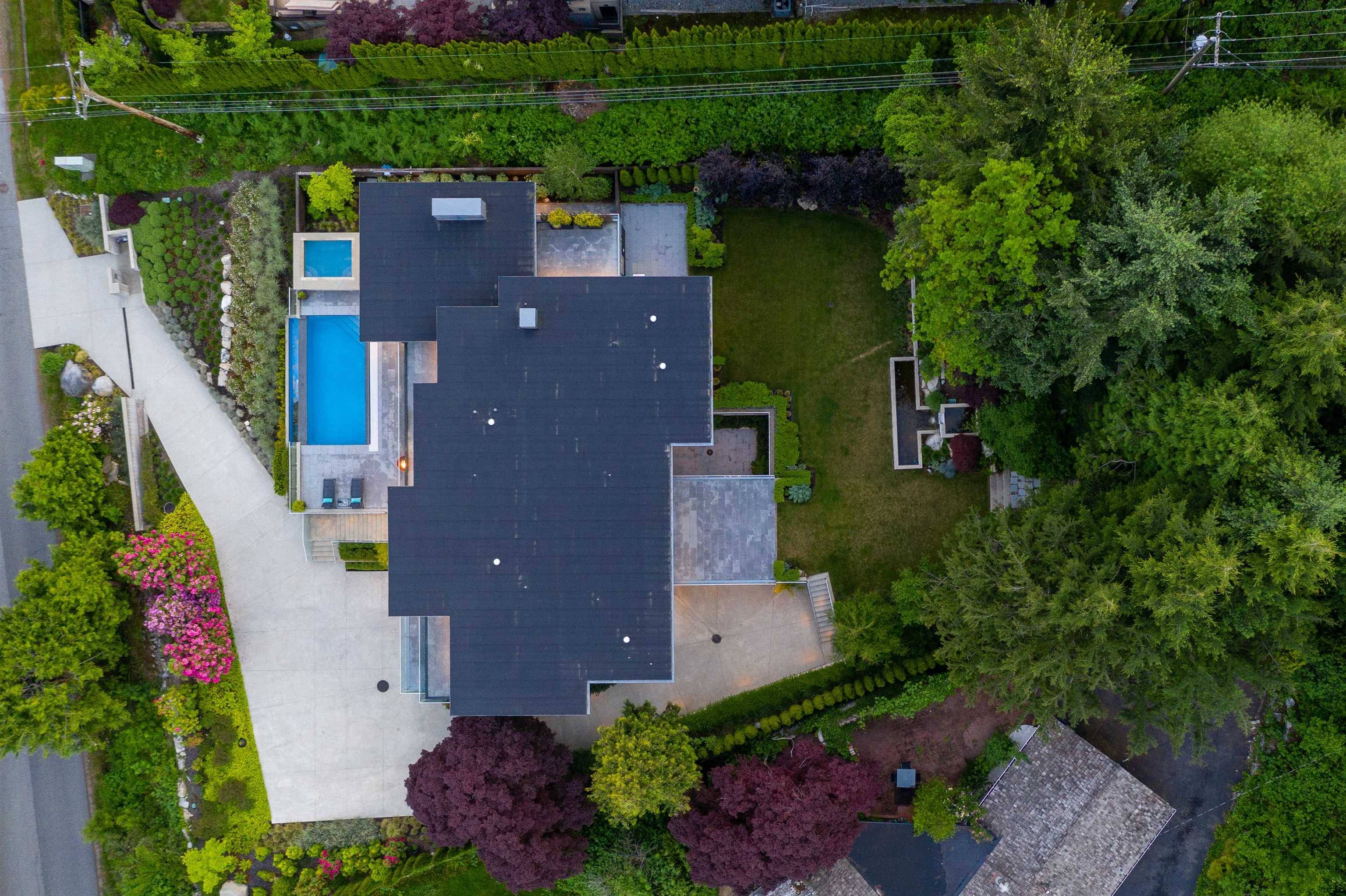 West Vancouver, BC V7S 1Z3,1065 Groveland RD