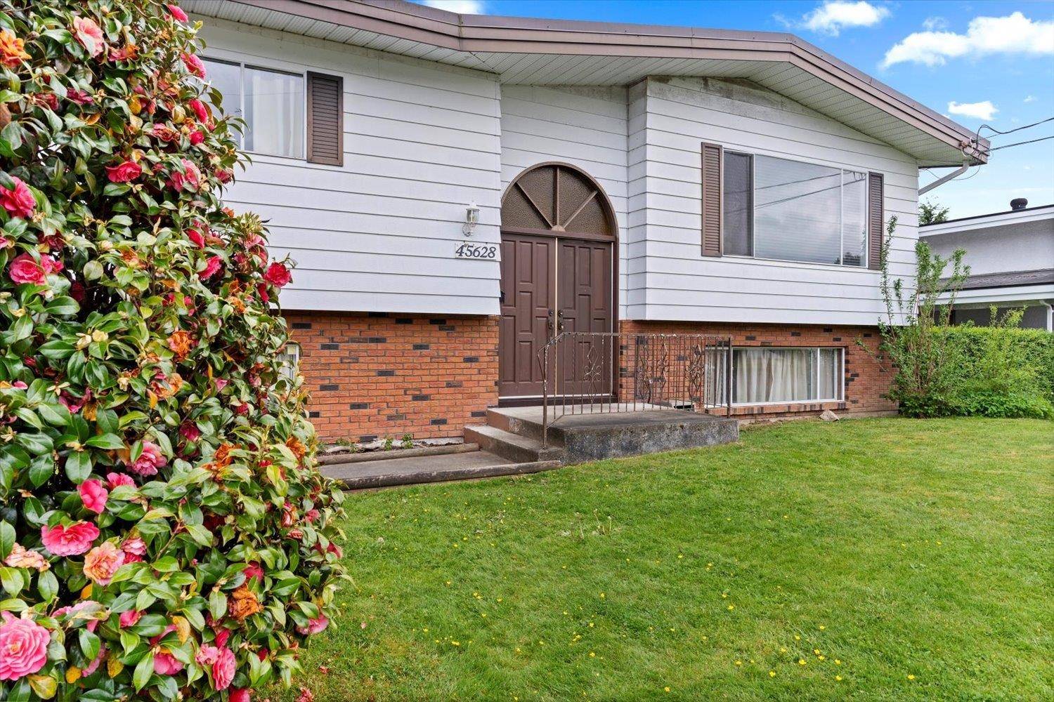 Chilliwack, BC V2P 3B3,45628 Fernway AVE
