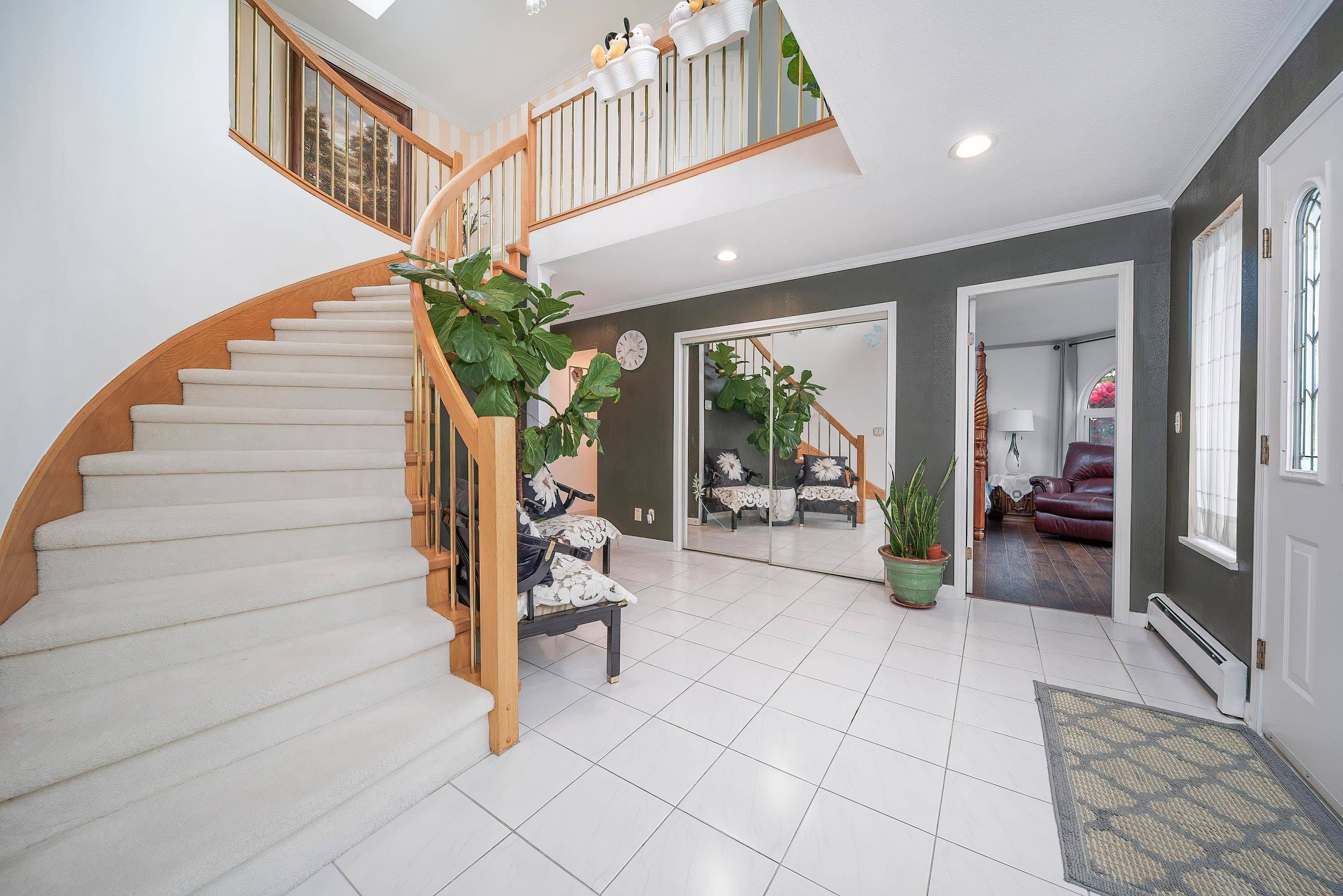 Burnaby, BC V5A 4T5,7517 Kilrea PL