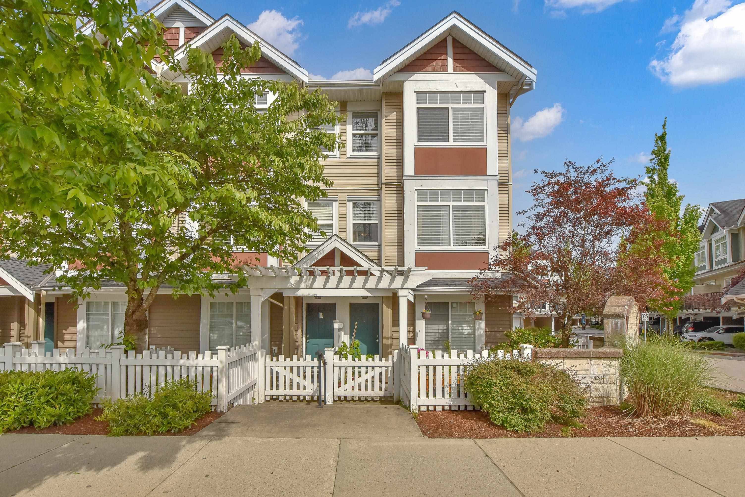 Surrey, BC V4N 5W3,8676 158 ST #7