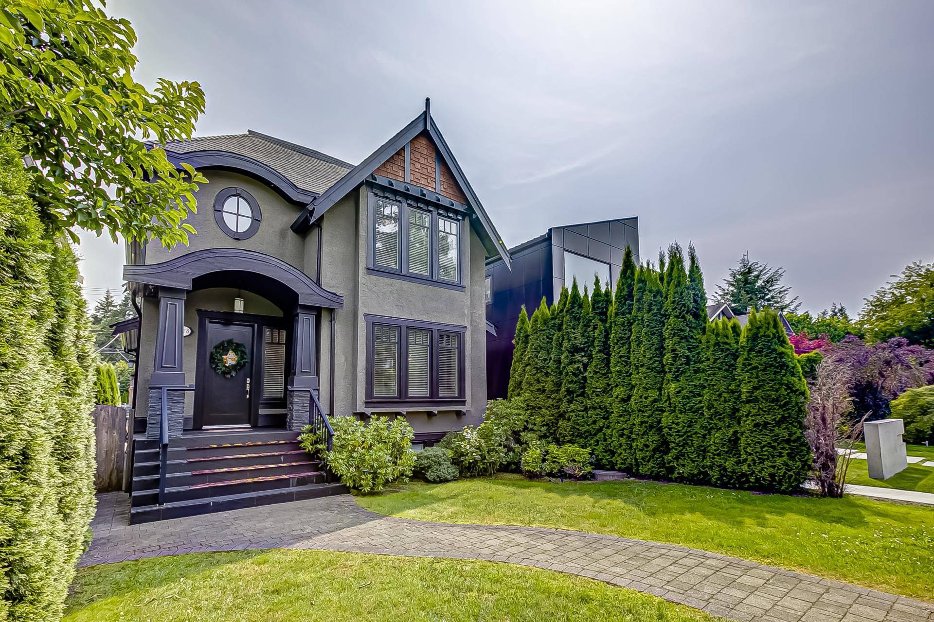 Vancouver, BC V6R 3B2,4478 W 15th AVE