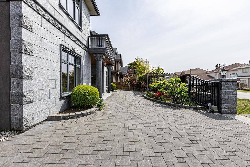 Richmond, BC V7A 1C8,7311 Bates RD