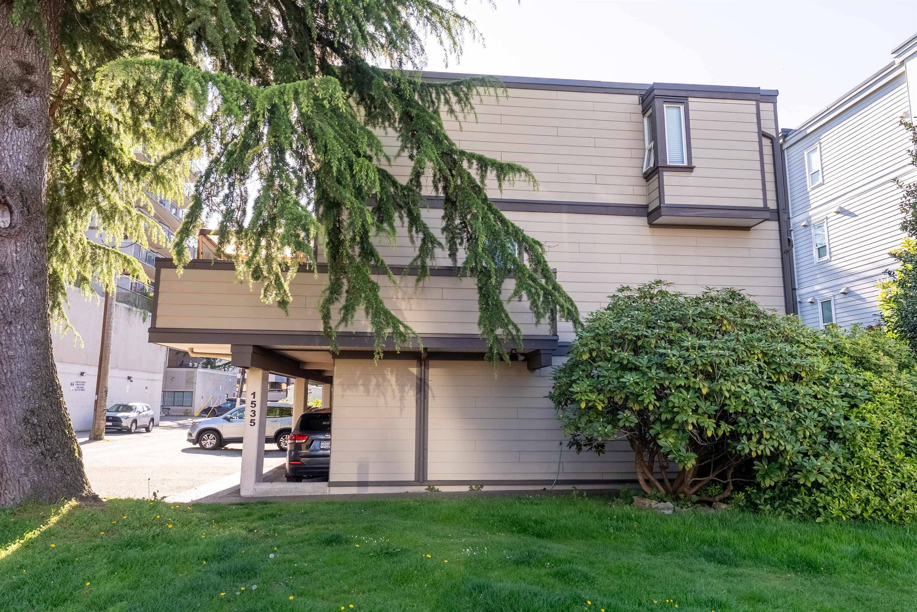North Vancouver, BC V7L 3J6,1535 St. Georges AVE #5