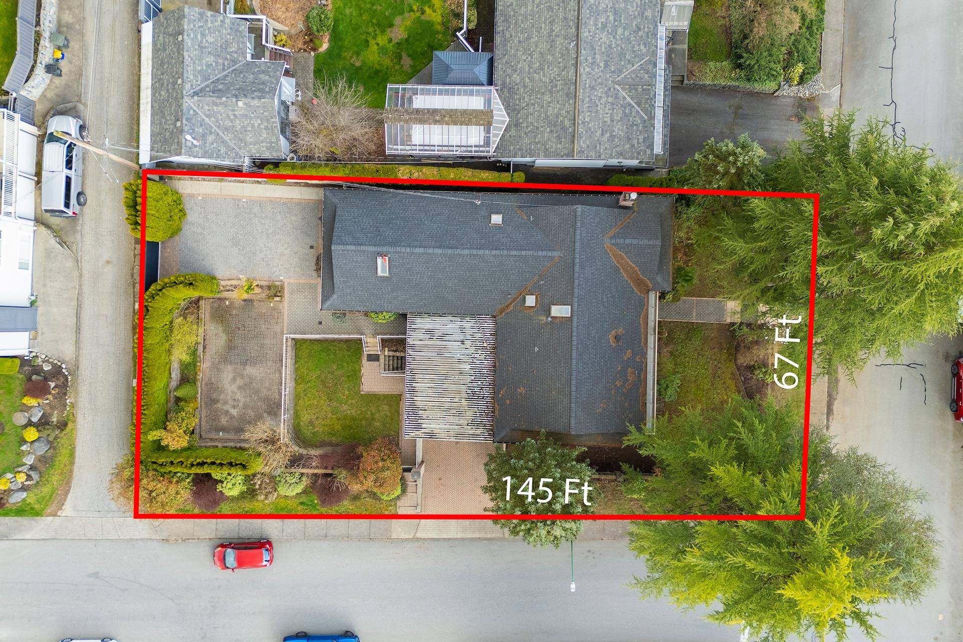 Burnaby, BC V5G 2B4,5305 Eglinton ST