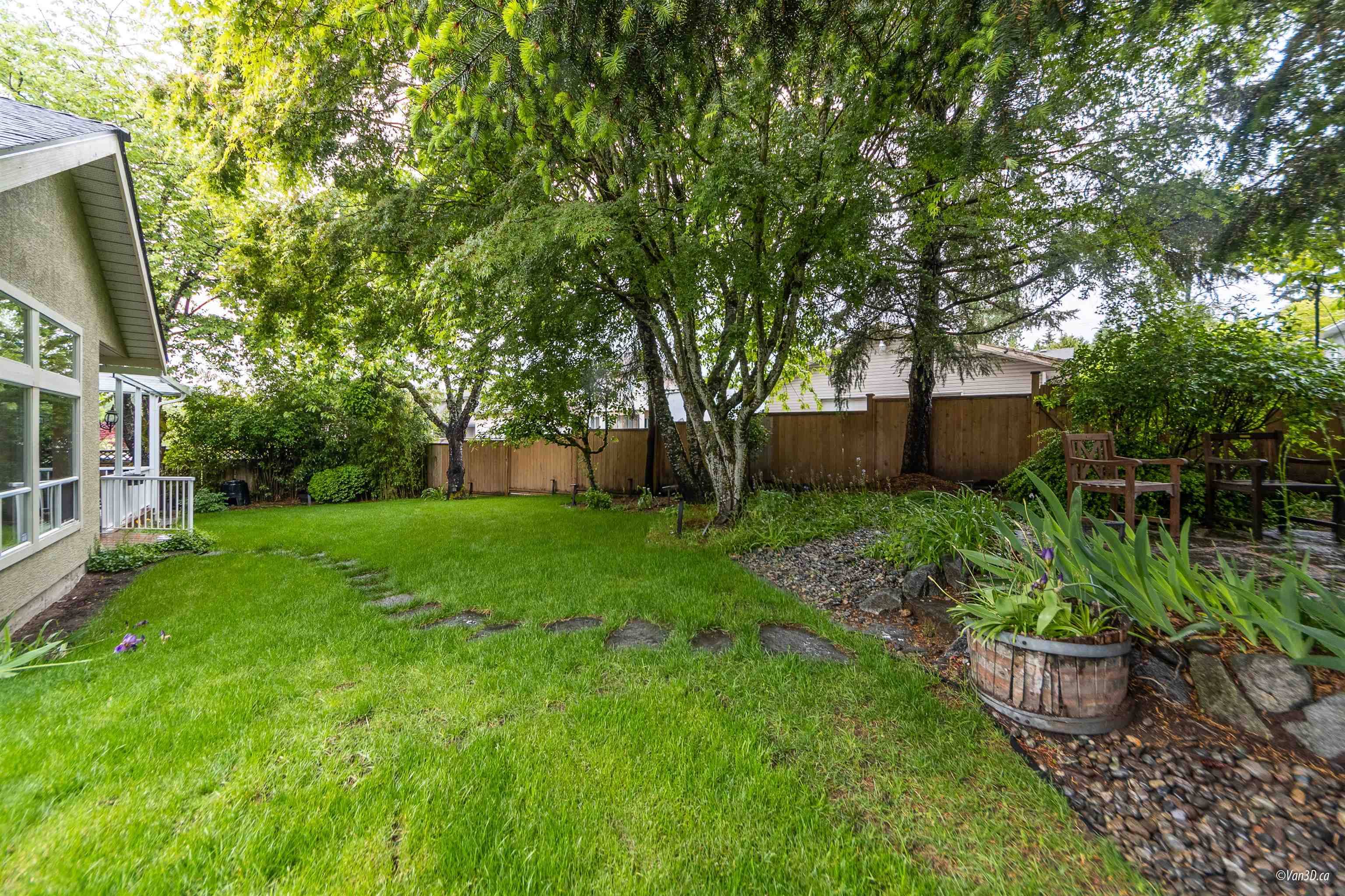 Surrey, BC V3S 7S2,14975 83a AVE