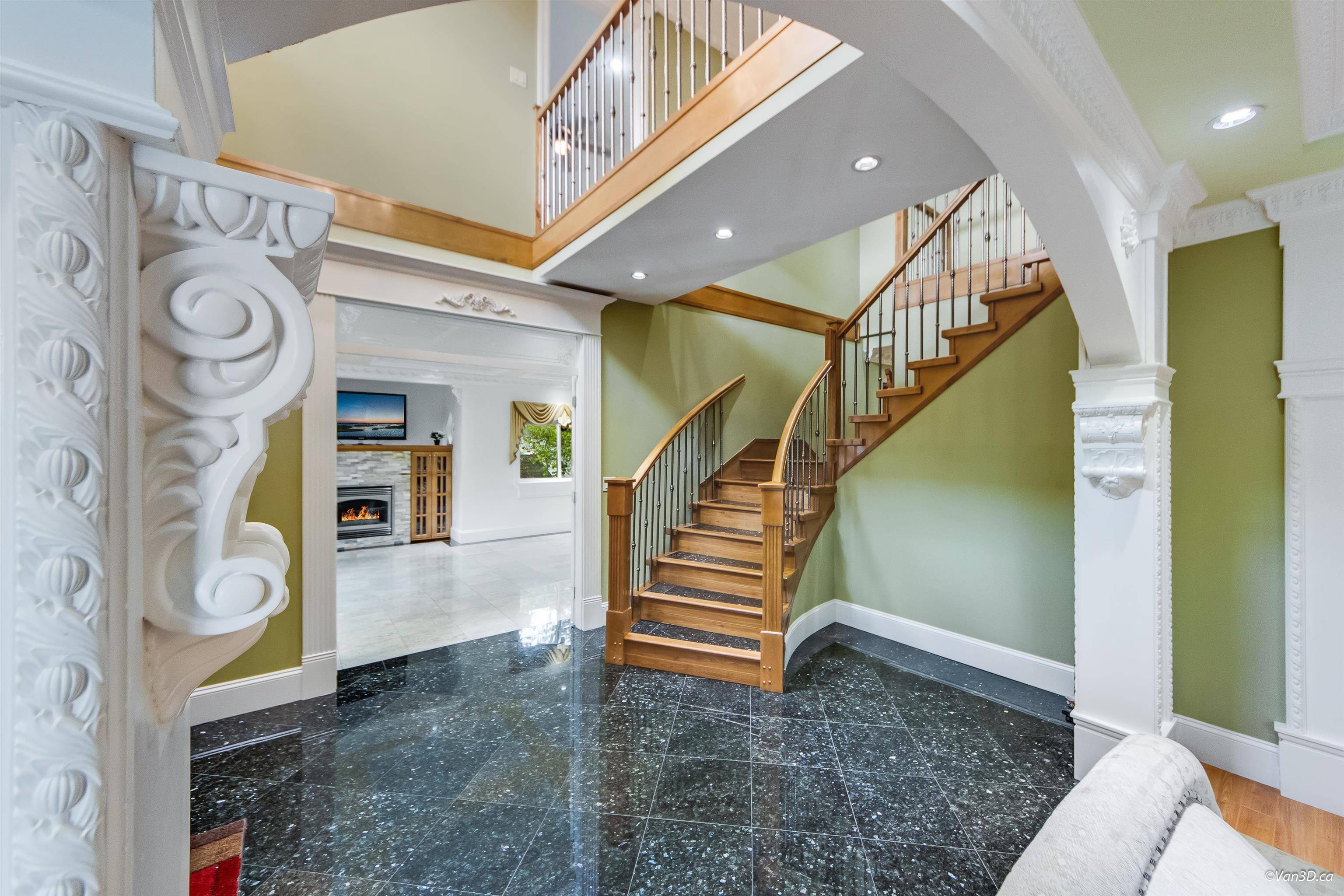 Burnaby, BC V5J 2L1,4875 Clinton ST