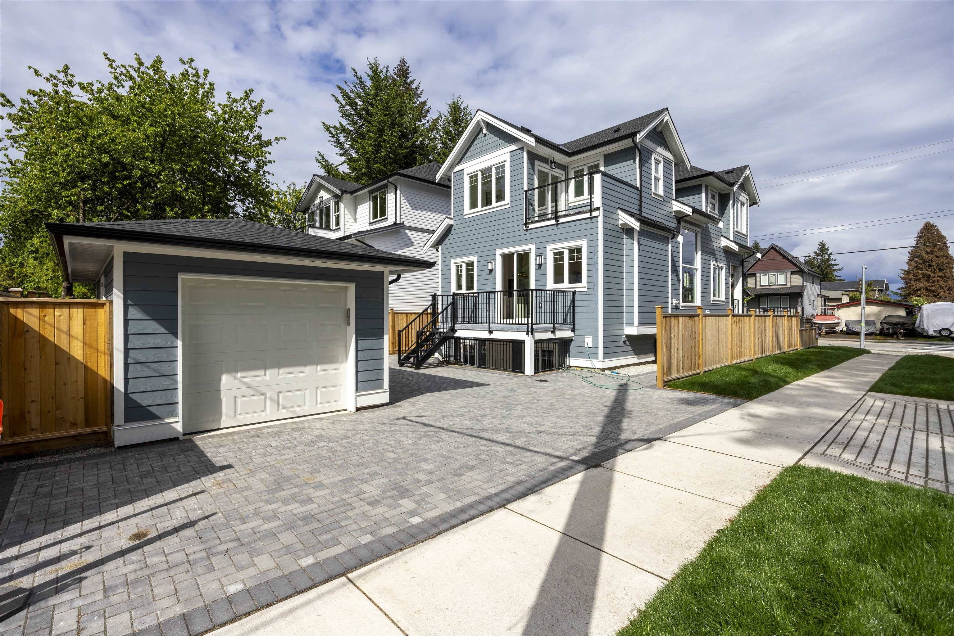 Port Coquitlam, BC V3B 4C9,3321 Oxford ST