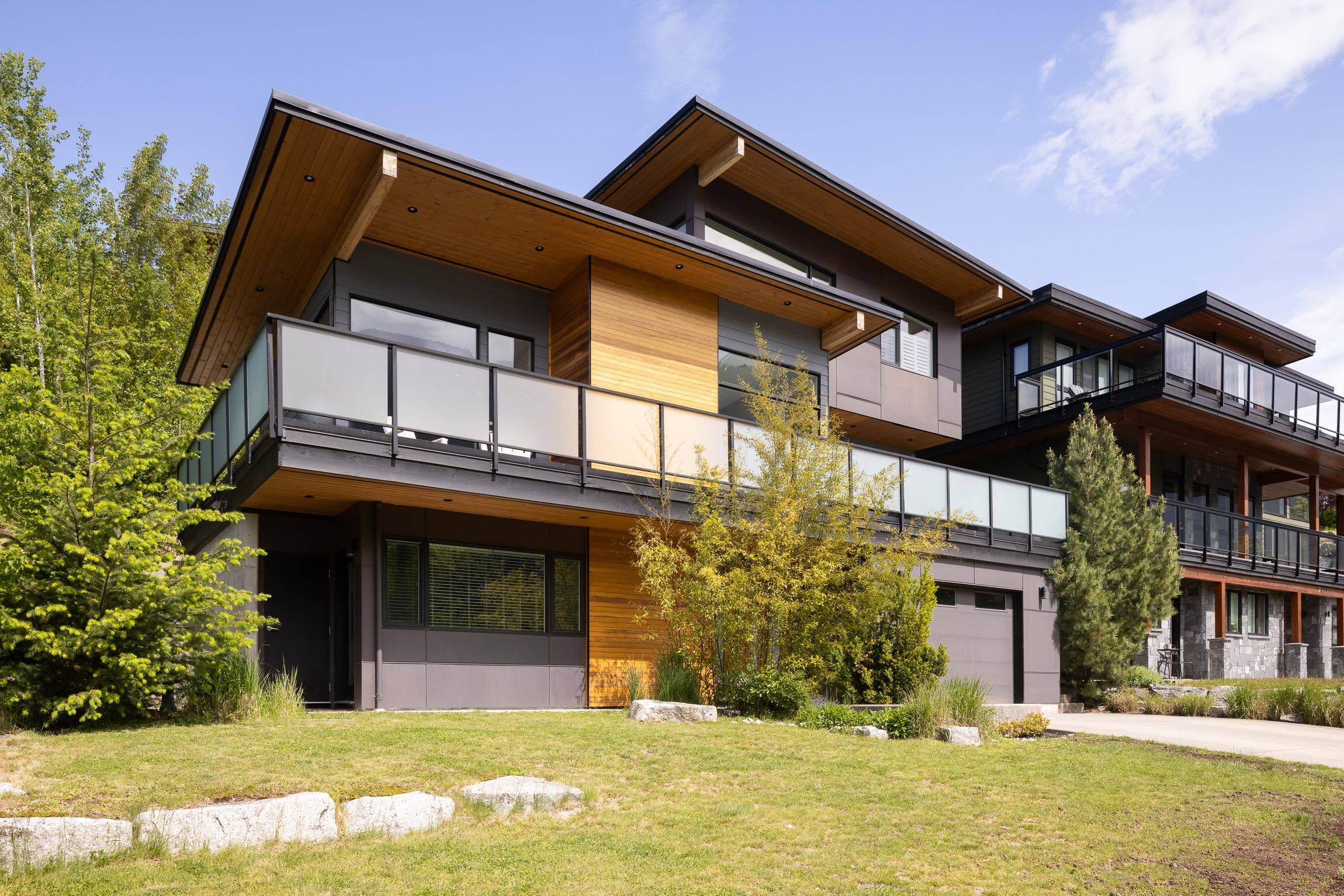 Squamish, BC V8B 0T6,2075 Crumpit Woods DR