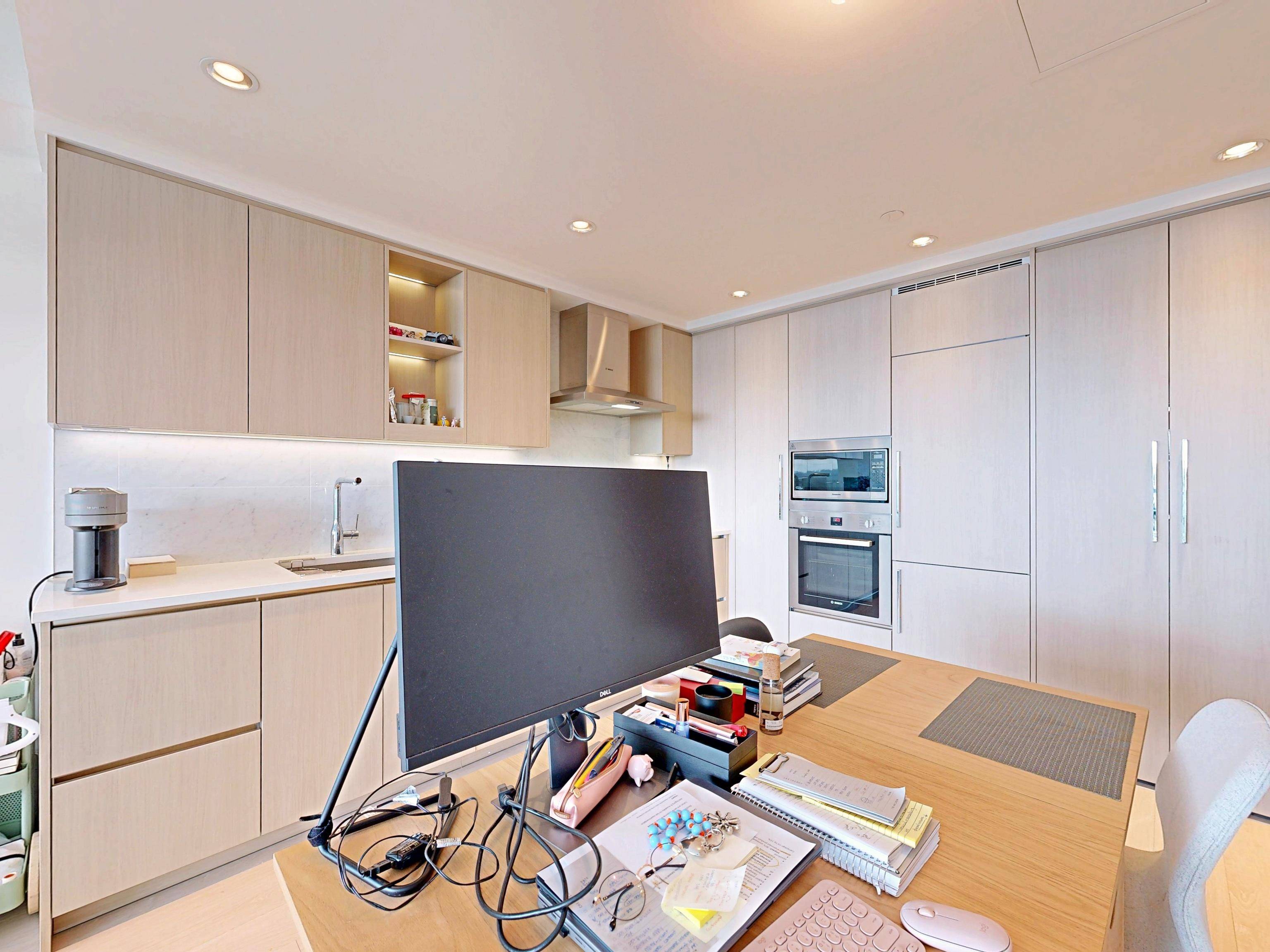 Burnaby, BC V5C 0M9,4730 Lougheed HWY #2212