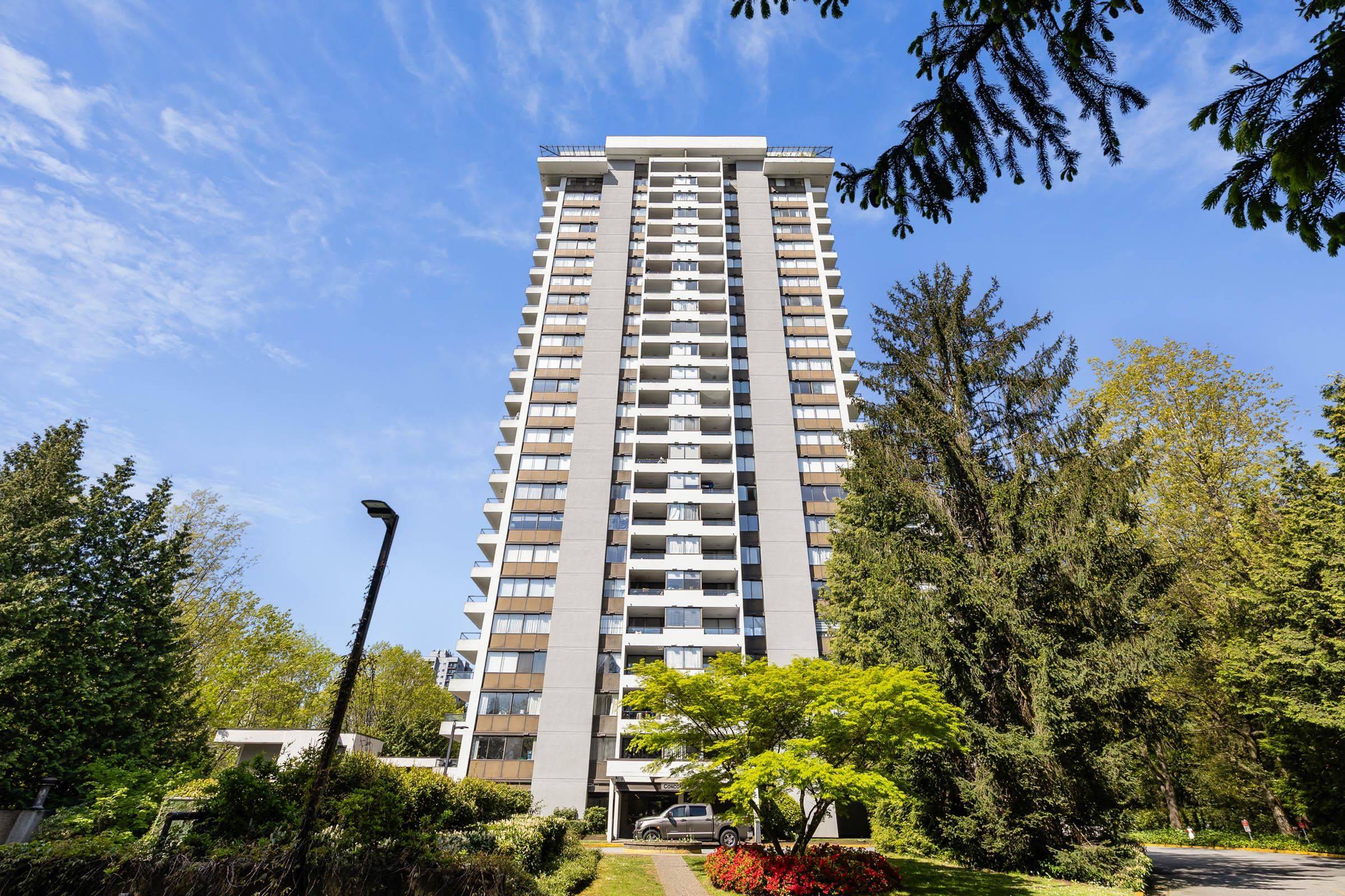 Burnaby, BC V3N 4R8,9521 Cardston CT #206