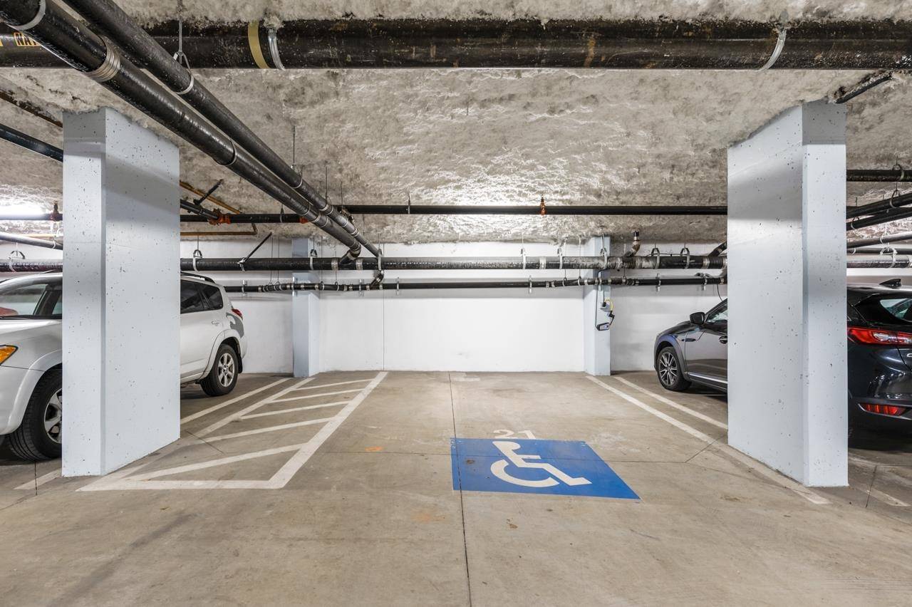 Port Moody, BC V3H 0L9,3131 Murray ST #206