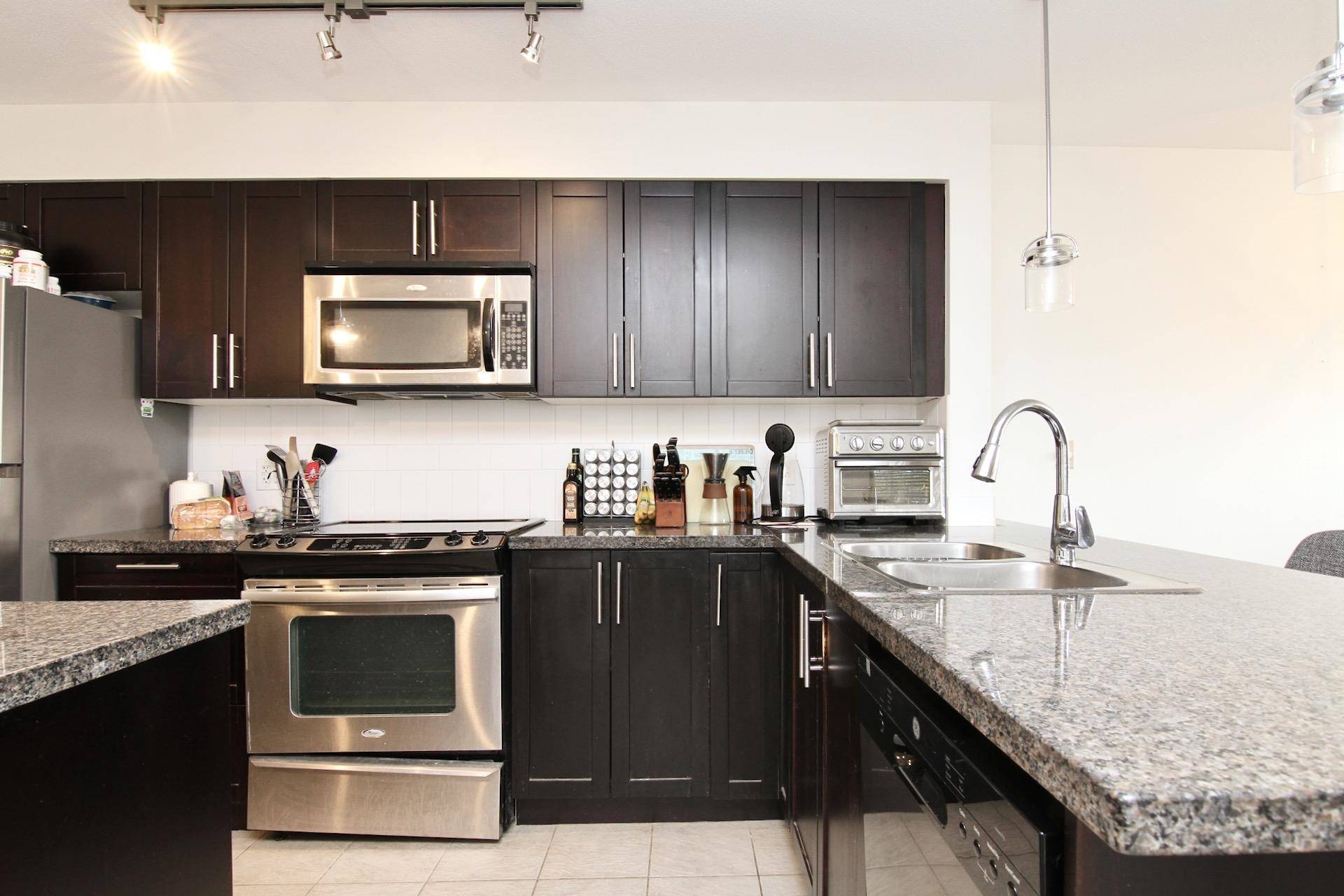 Maple Ridge, BC V2X 8Z3,12283 224 ST #315