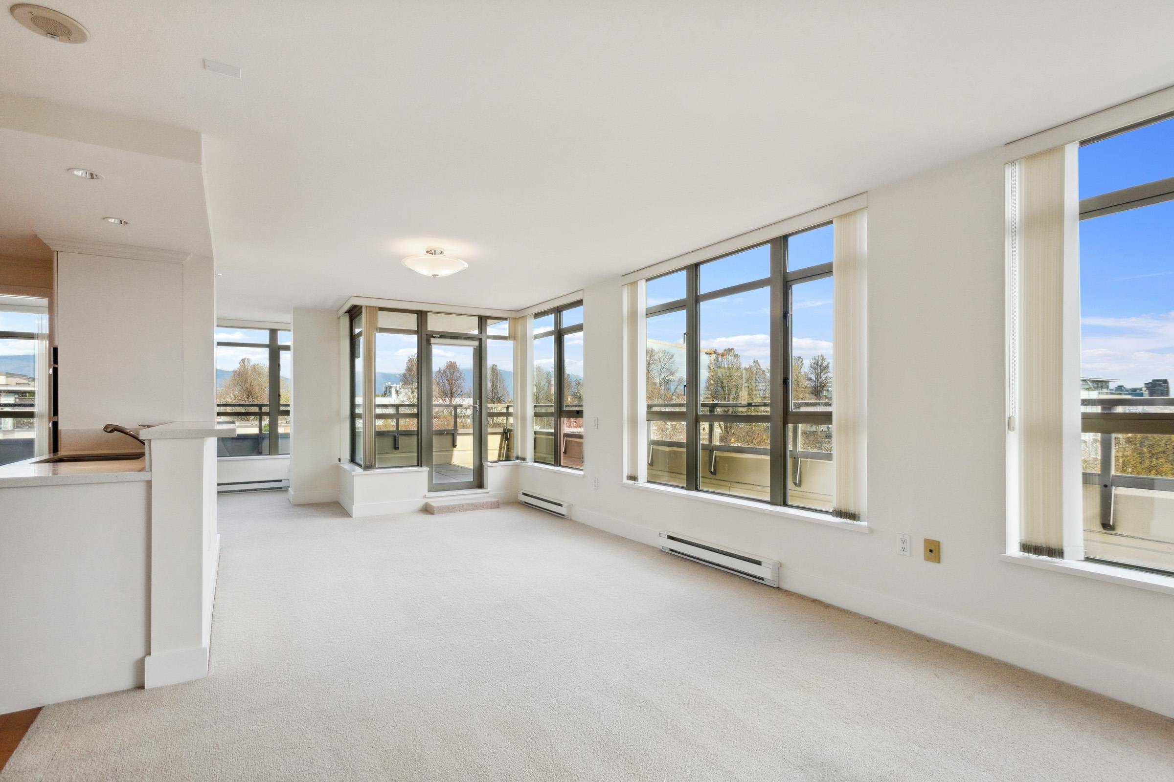 Vancouver, BC V6K 4W2,2799 Yew ST #702