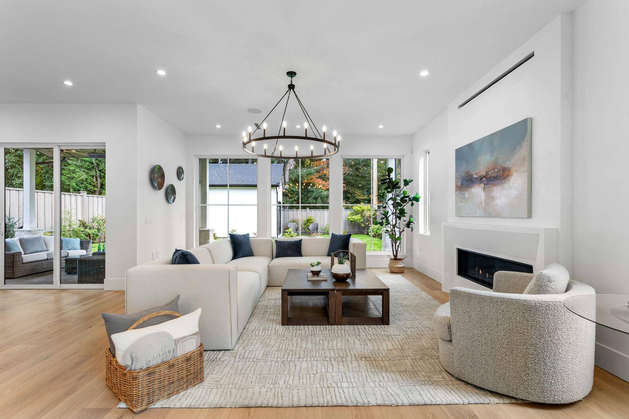 North Vancouver, BC V7L 4H3,1204 Gladstone AVE