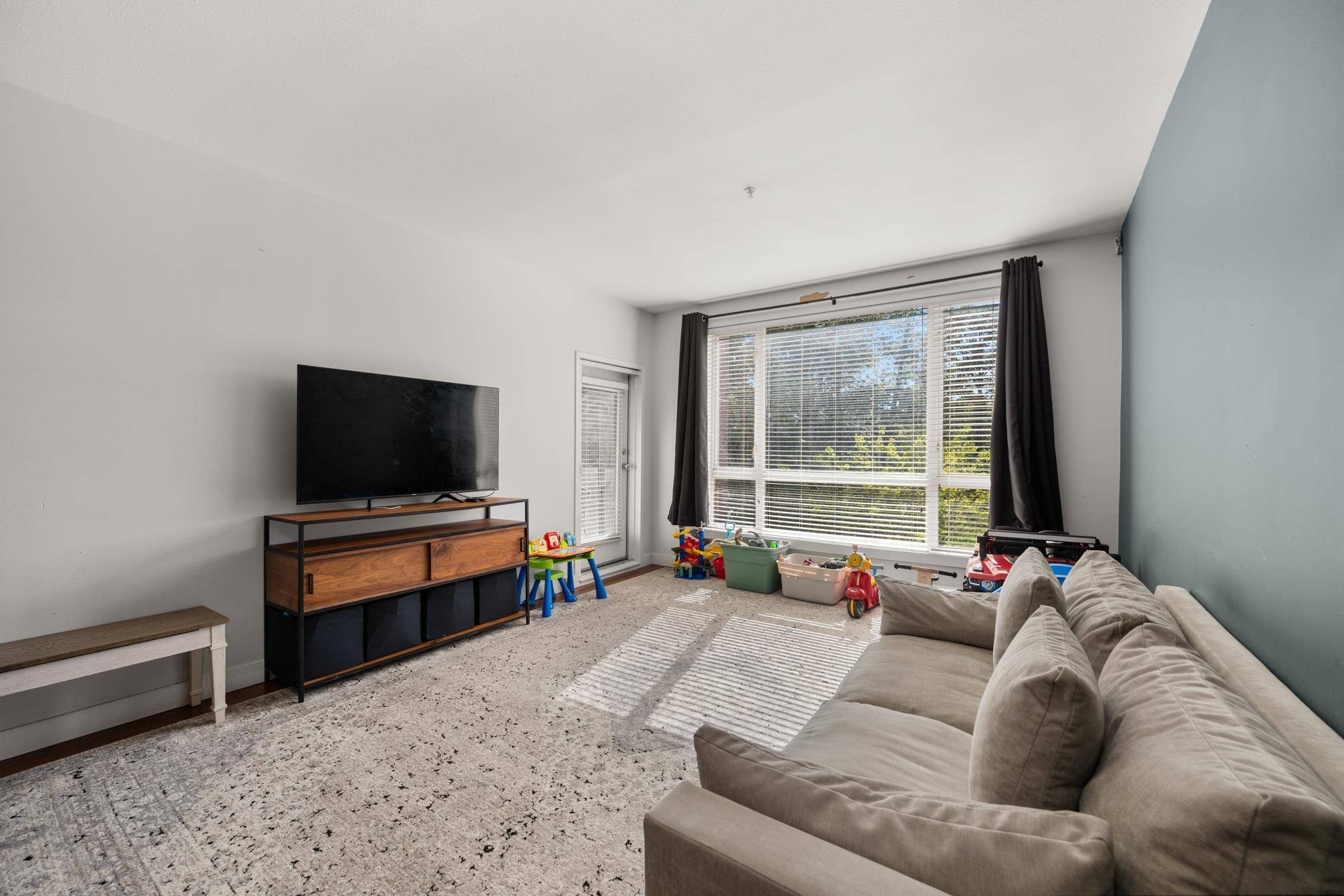 Surrey, BC V3T 0E1,14333 104 AVE #303