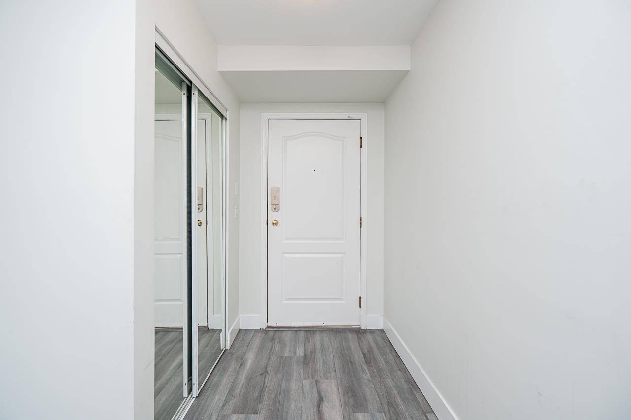 Langley, BC V3A 8M8,5765 Glover RD #305