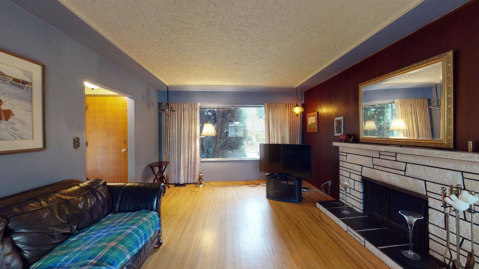 Vancouver, BC V5R 2J6,4863 Rupert ST