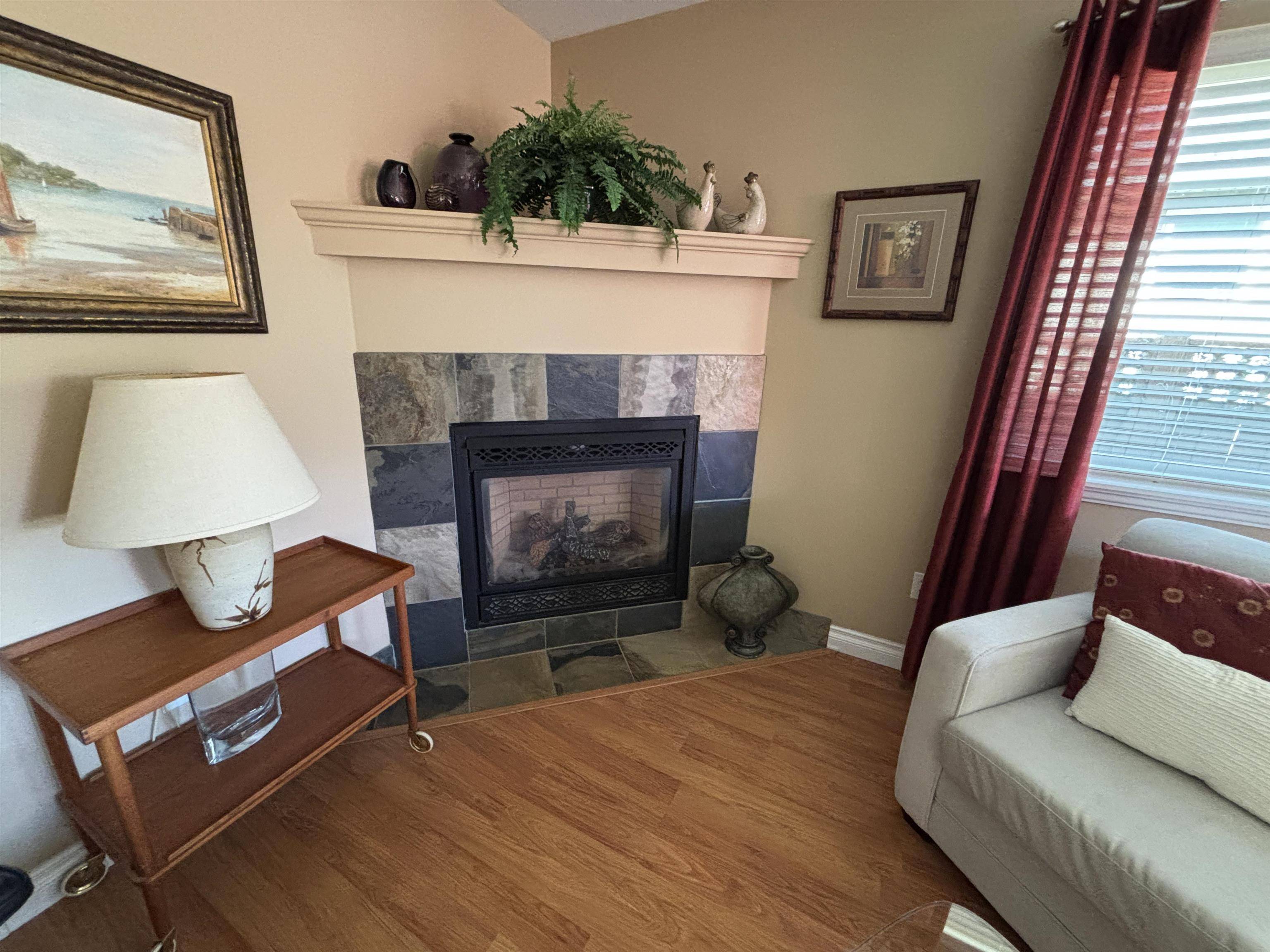 Sechelt, BC V7Z 0R8,6383 Oracle RD