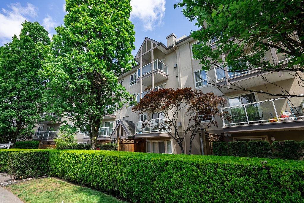 Surrey, BC V3W 3P3,8110 120a ST #217