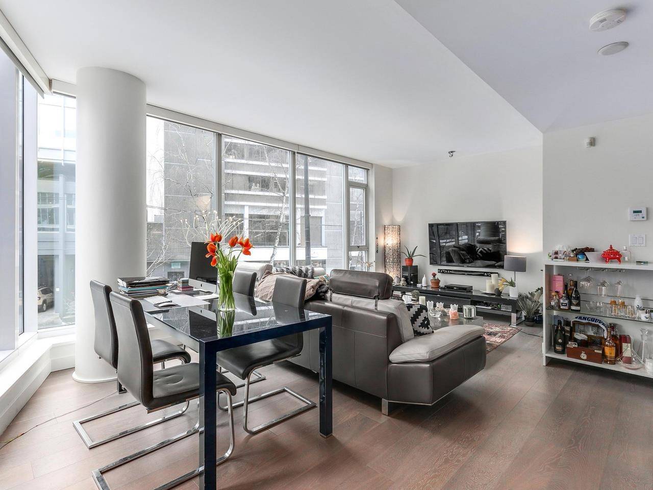 Vancouver, BC V6G 0A7,1499 W Pender ST #302