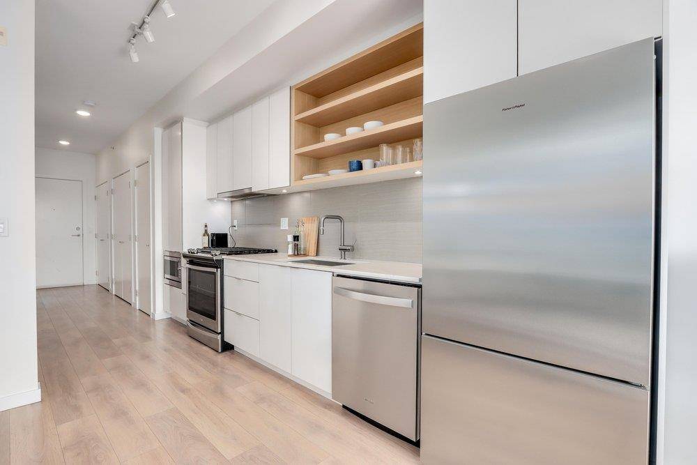 North Vancouver, BC V7M 0G2,725 Marine DR #509