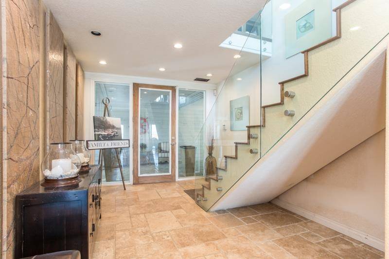 Surrey, BC V4A 3E7,3128 O'hara LN