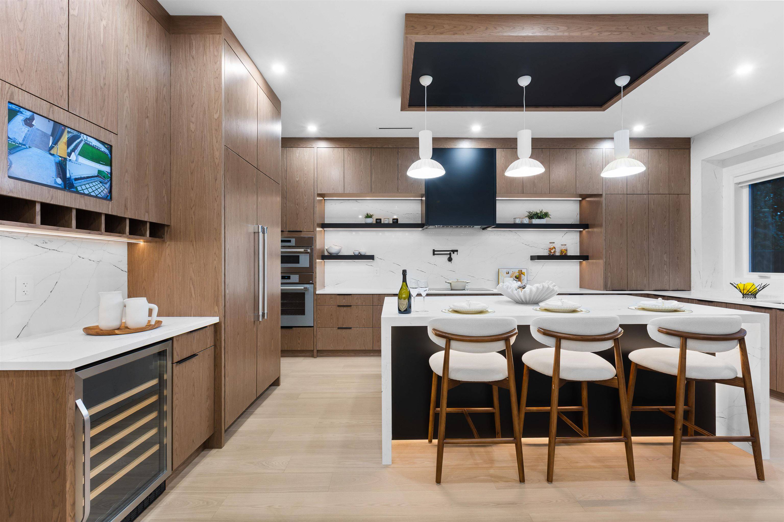 Burnaby, BC V5E 1Y5,7370 Burris ST