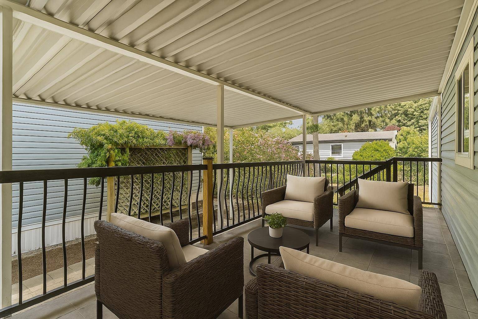 Coquitlam, BC V3K 6L4,145 King Edward ST #72