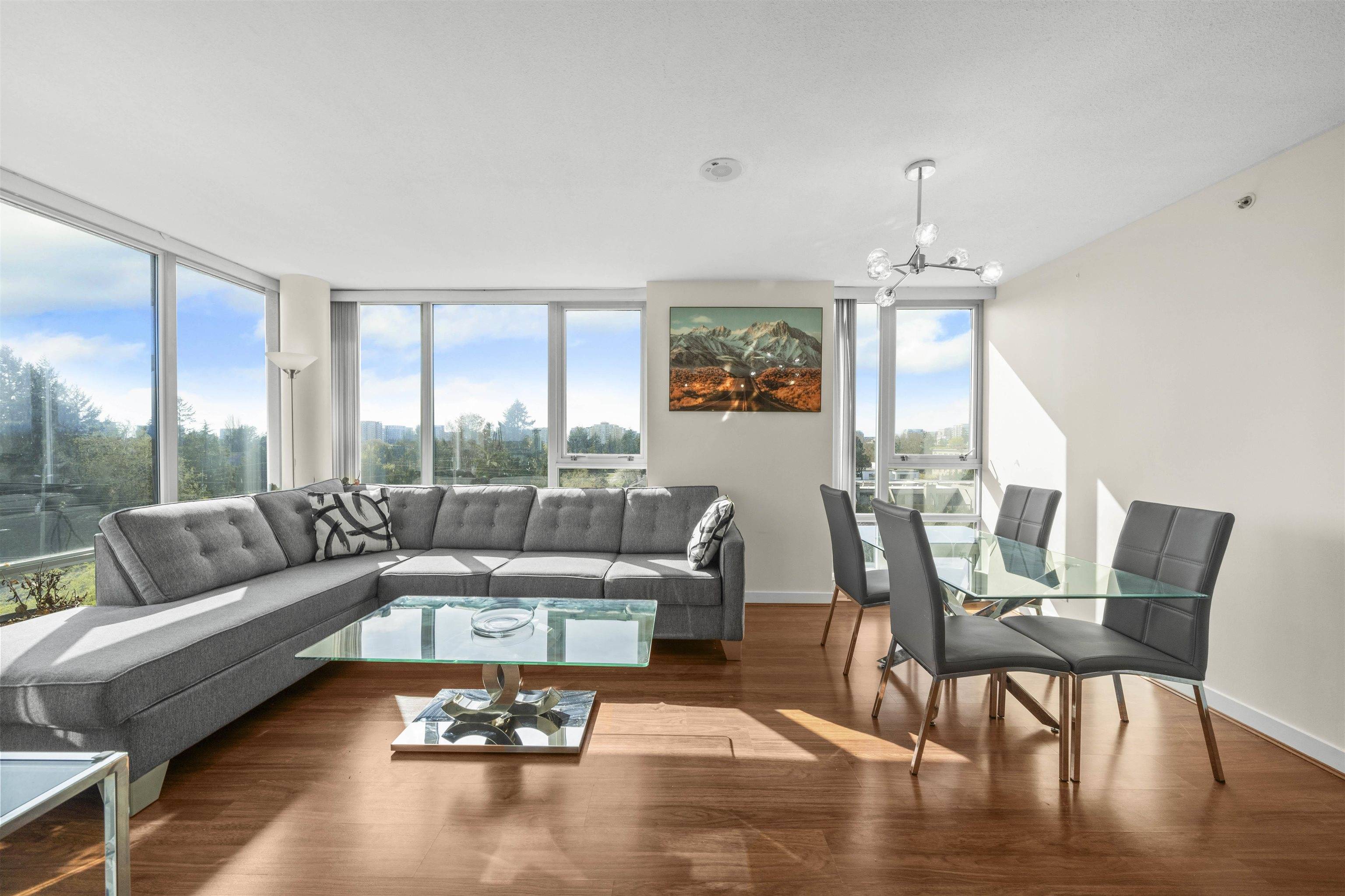 Richmond, BC V6Y 0A5,9171 Ferndale RD #701