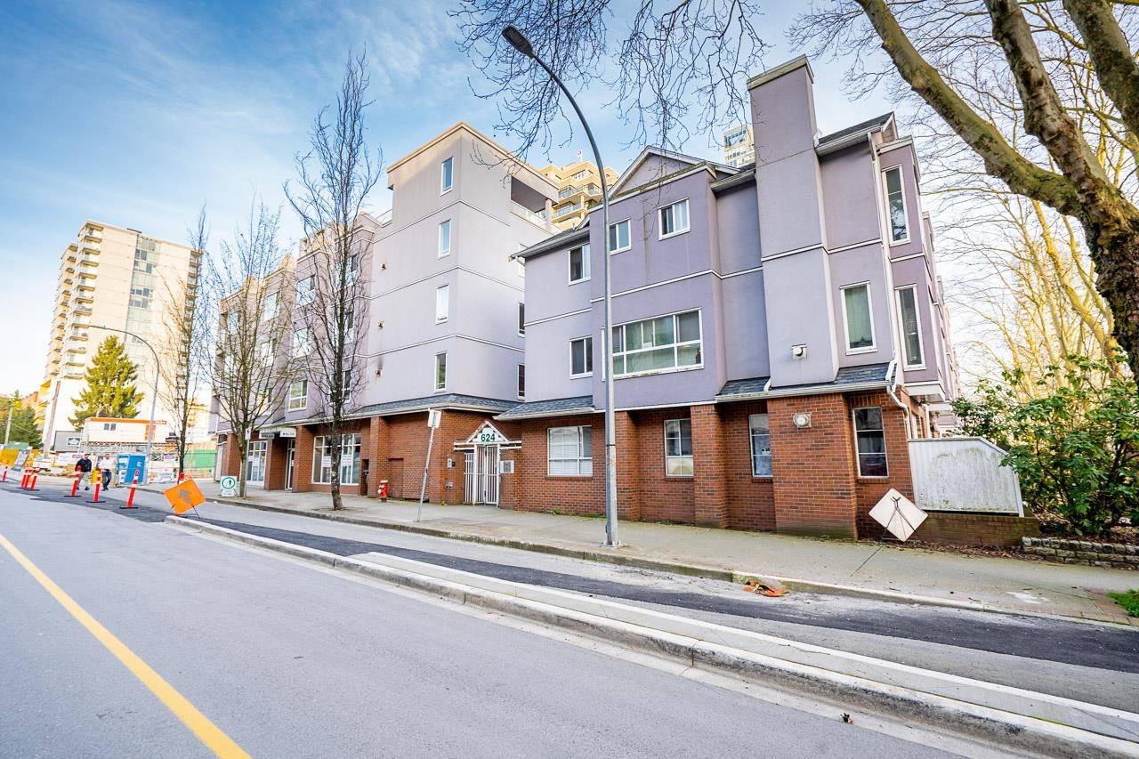 New Westminster, BC V3M 1G8,624 Agnes ST #103