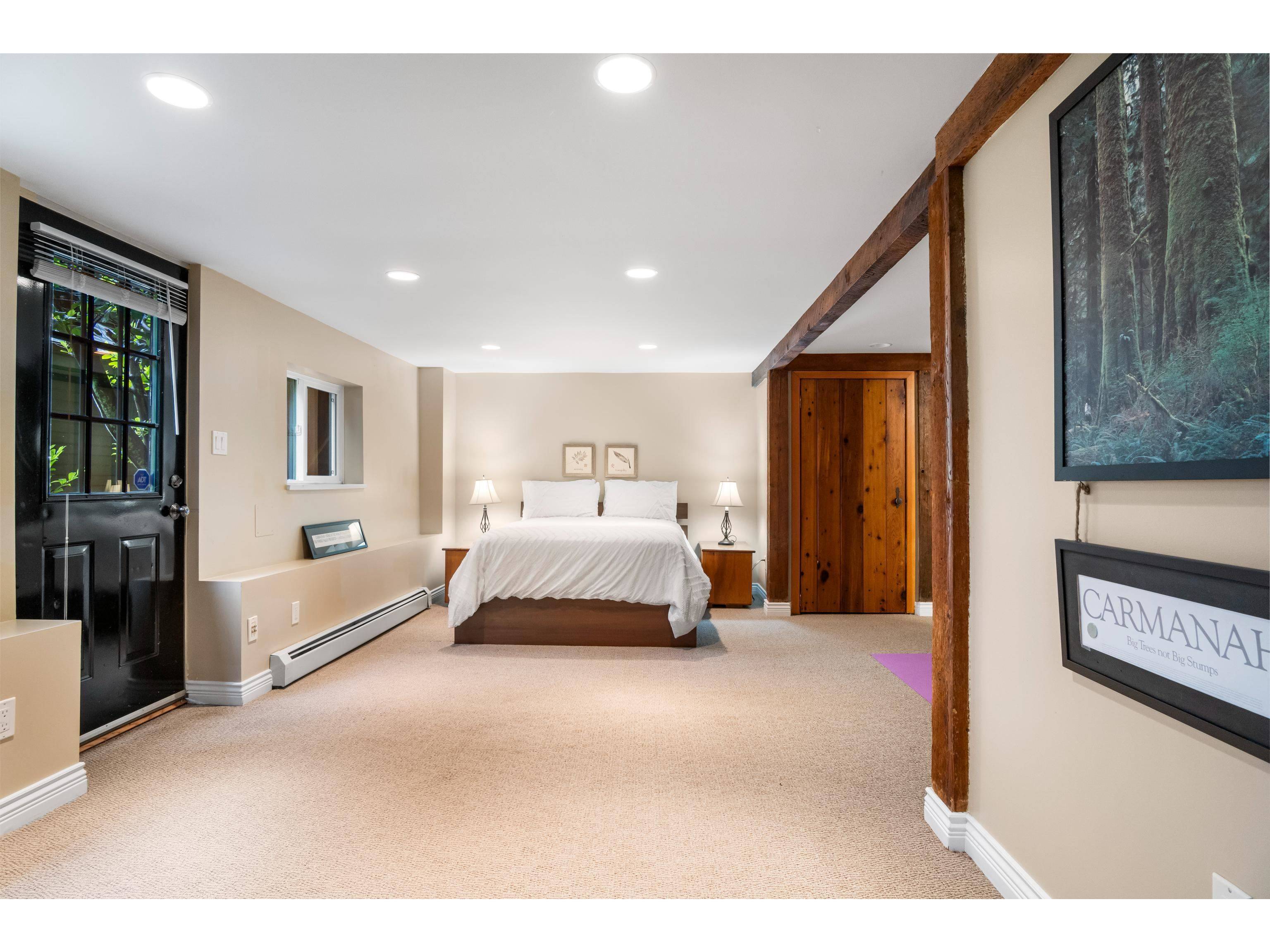 North Vancouver, BC V7G 1T8,2591 Caledonia AVE