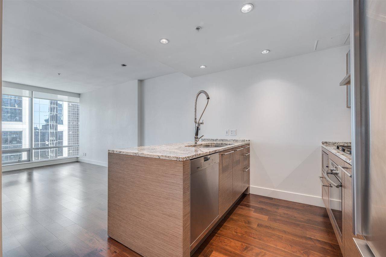 Vancouver, BC V6E 1A5,1111 Alberni ST #230X