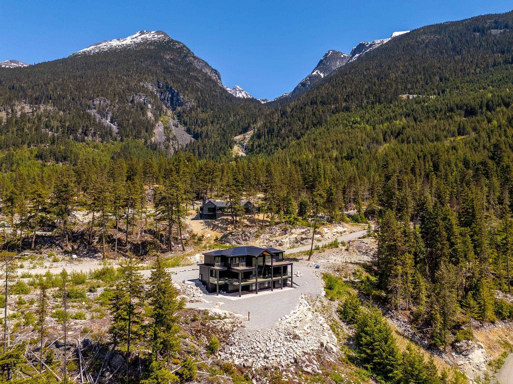 Whistler, BC V8E 1M1,9333 Warbler WAY