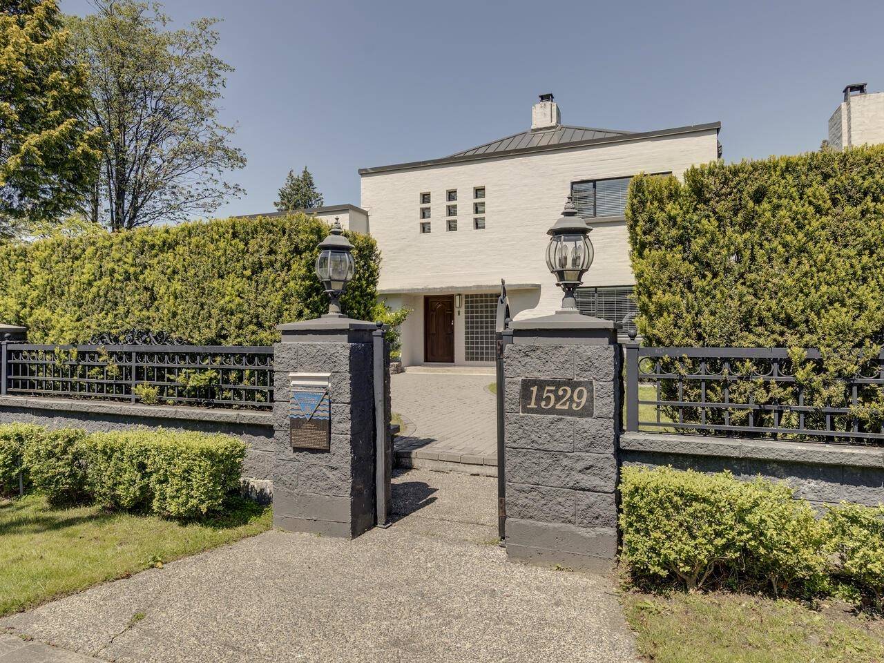 Vancouver, BC V6M 1A8,1529 W 33rd AVE