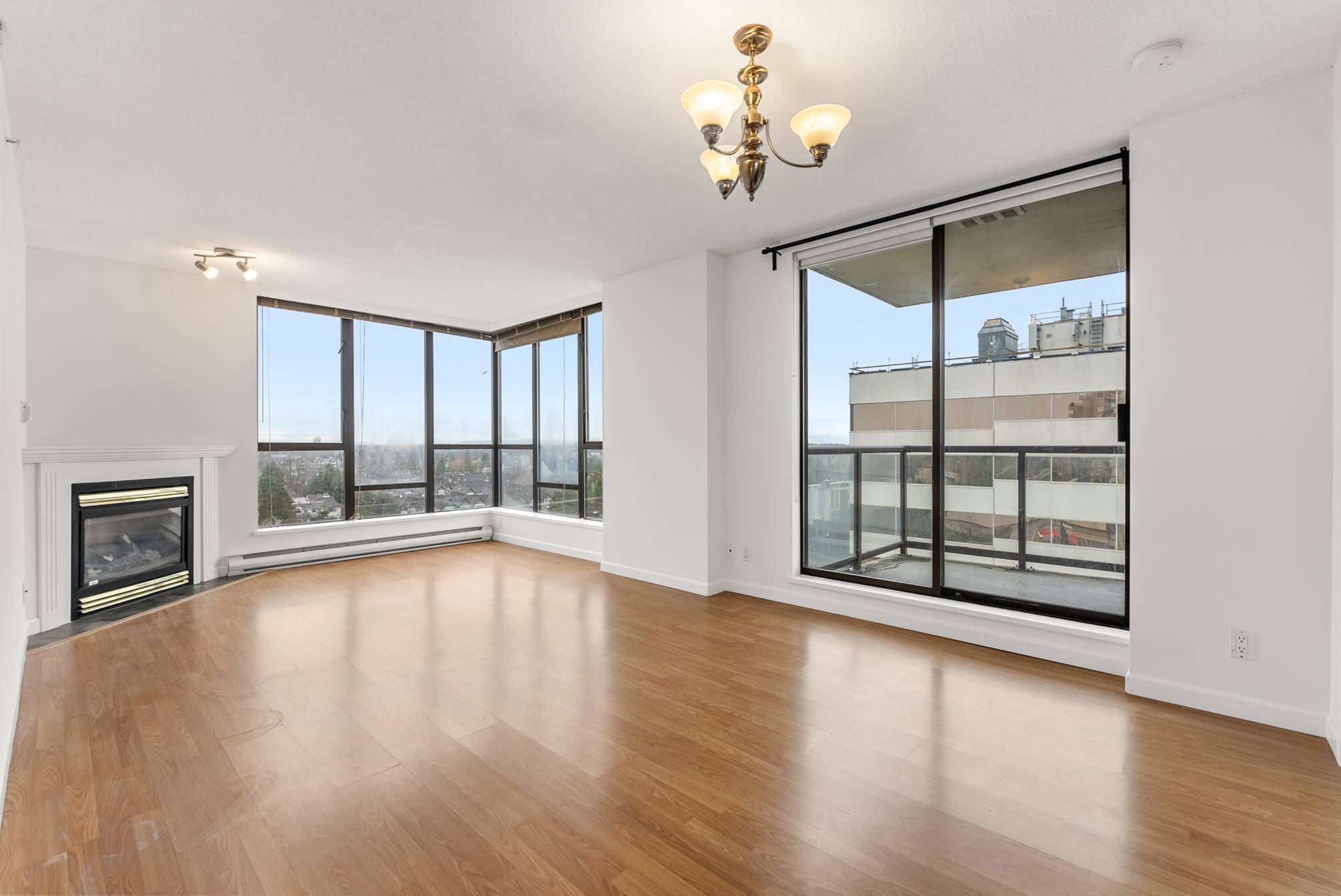 Richmond, BC V6Y 4G1,8180 Granville AVE #1209