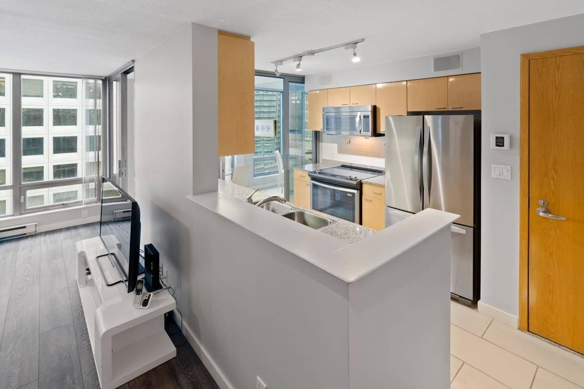 Vancouver, BC V6E 3P2,1200 W Georgia ST #1505