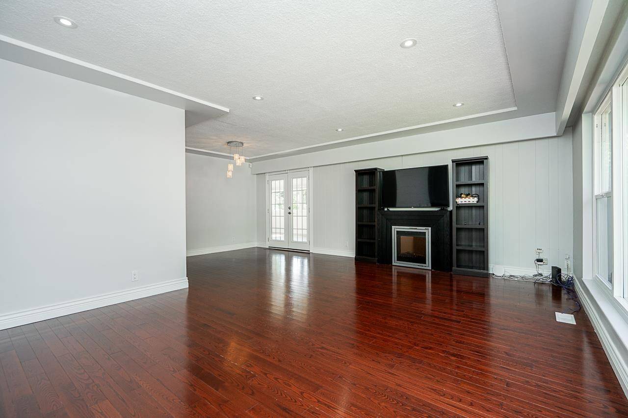 Burnaby, BC V5A 1Z3,7522 Mark CRES