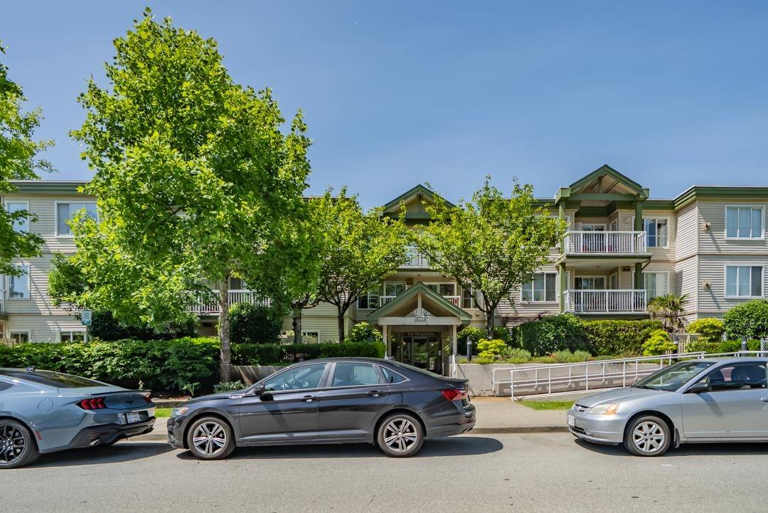 Surrey, BC V3T 4L8,10665 139 ST #210