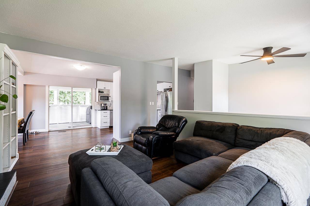 Langley, BC V3A 3A8,20581 42 AVE