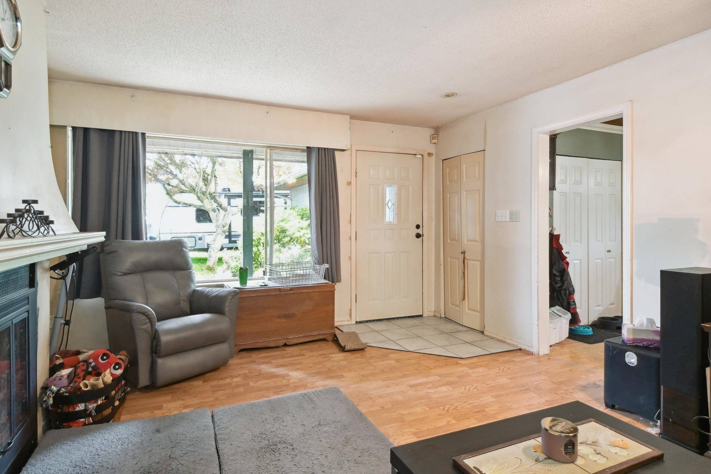 Surrey, BC V3R 5N6,14093 Park DR