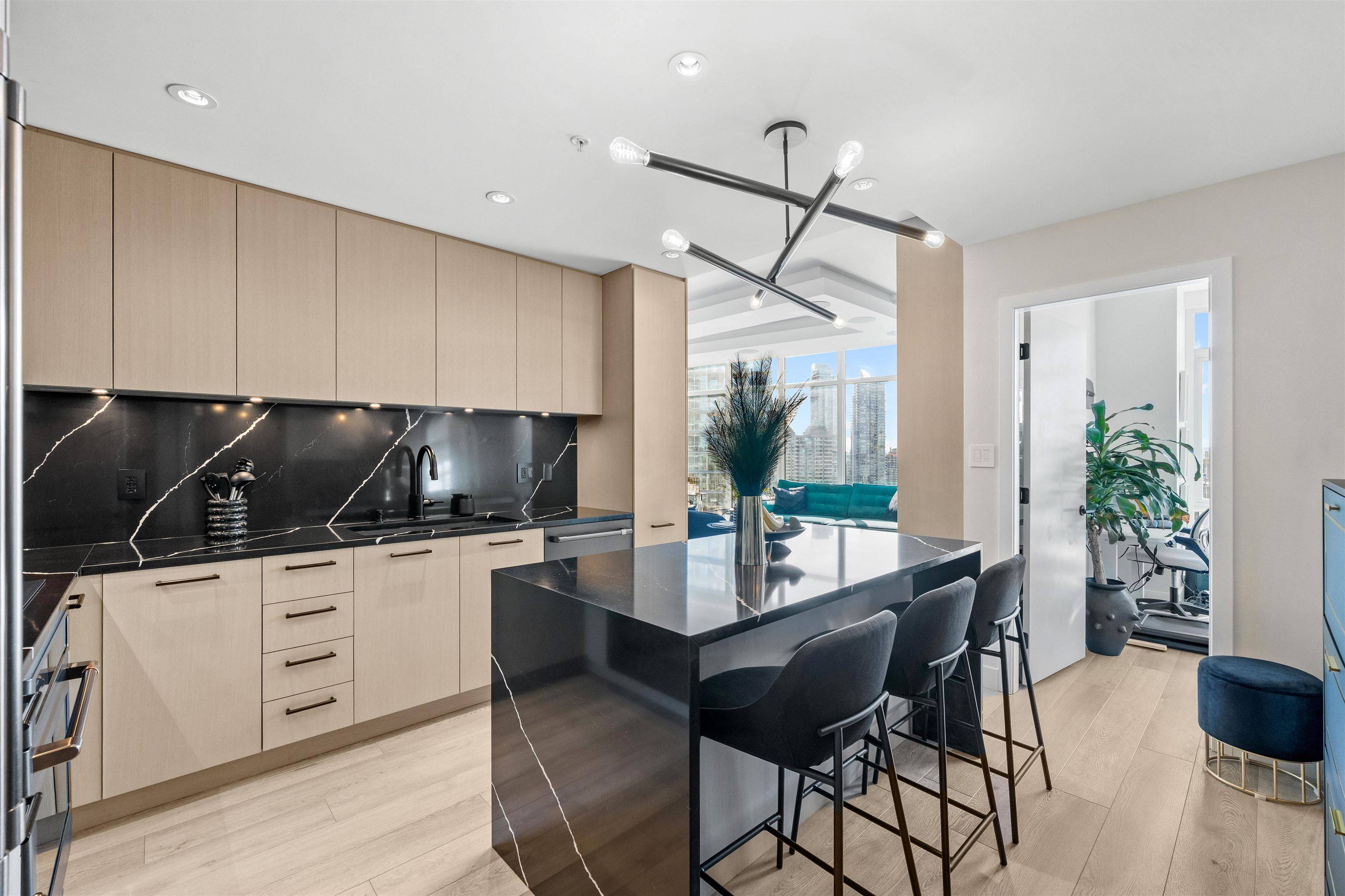 Burnaby, BC V5C 0L5,1788 Gilmore AVE #2110