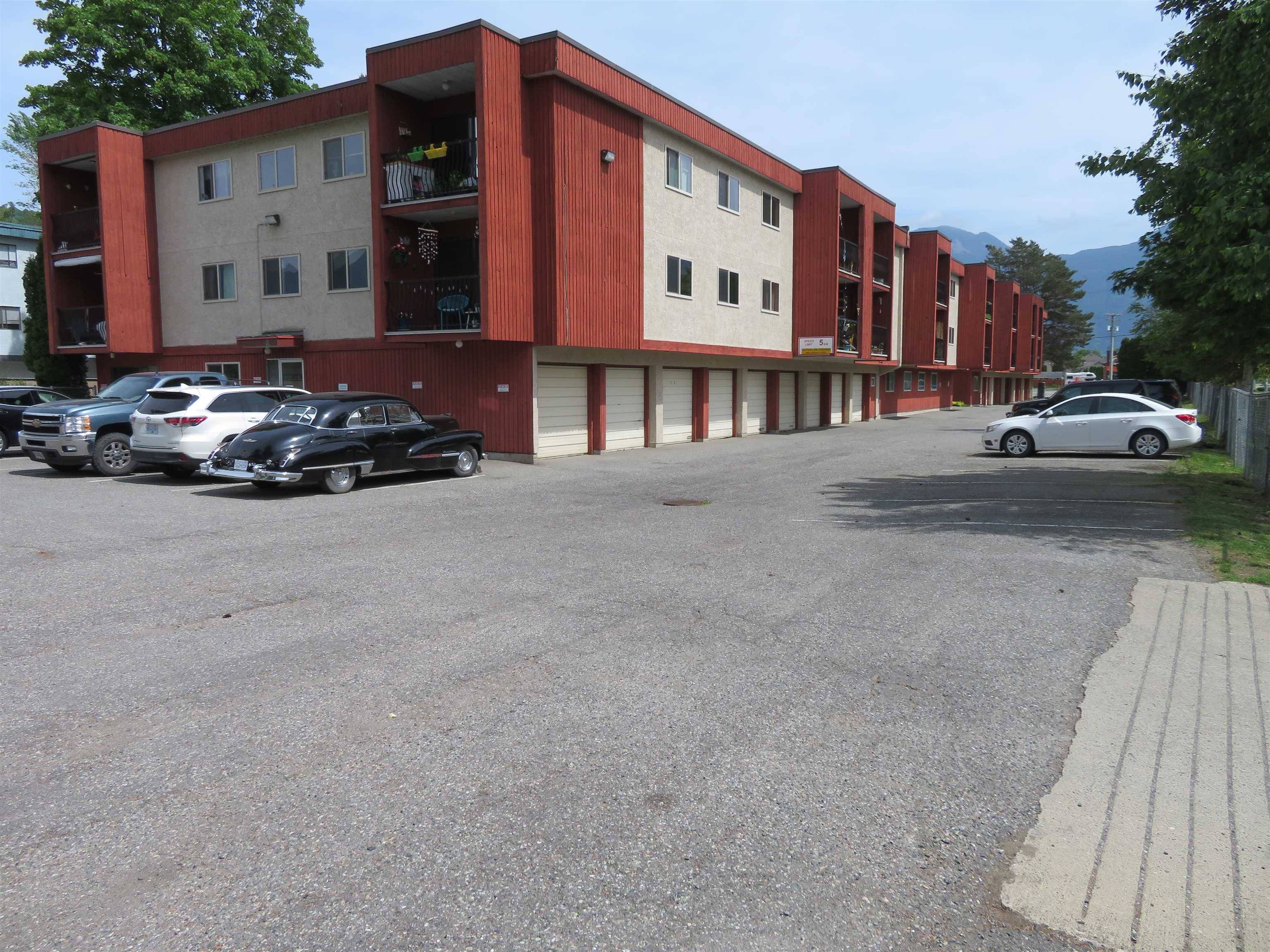 Agassiz, BC V0M 1A2,1735 Agassiz-Rosedale Highway No 9 HWY #214