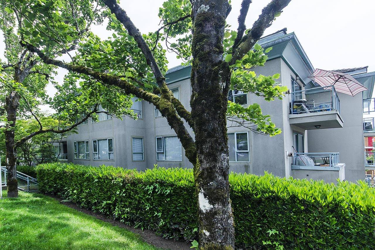 North Vancouver, BC V7P 3R3,1085 W 17th ST #206