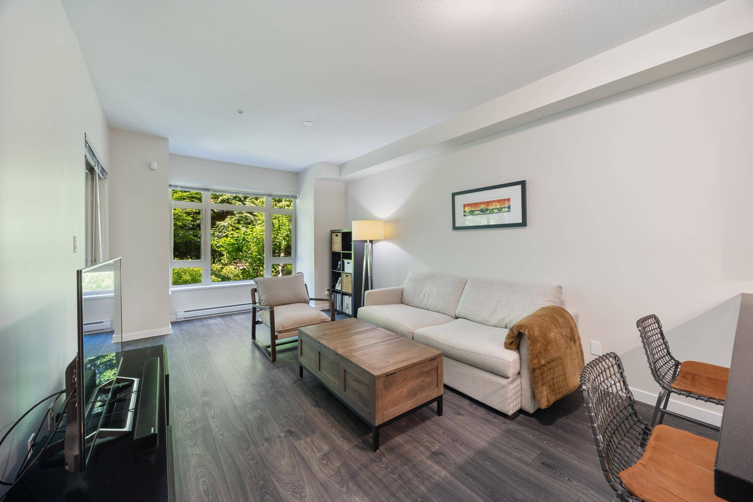 Burnaby, BC V5J 0A9,7337 Macpherson AVE #104
