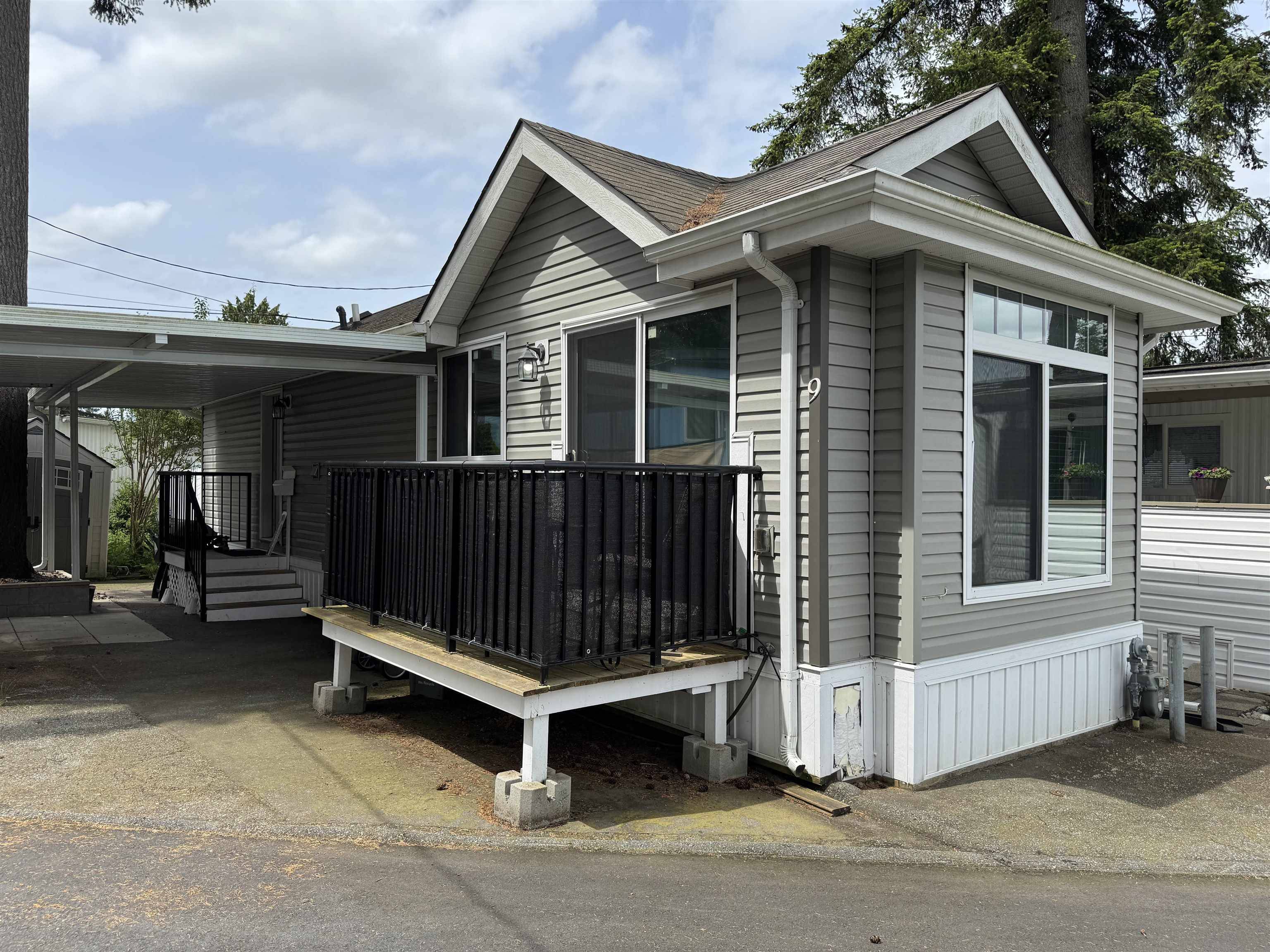 Langley, BC V2Z 1N2,24330 Fraser HWY #9