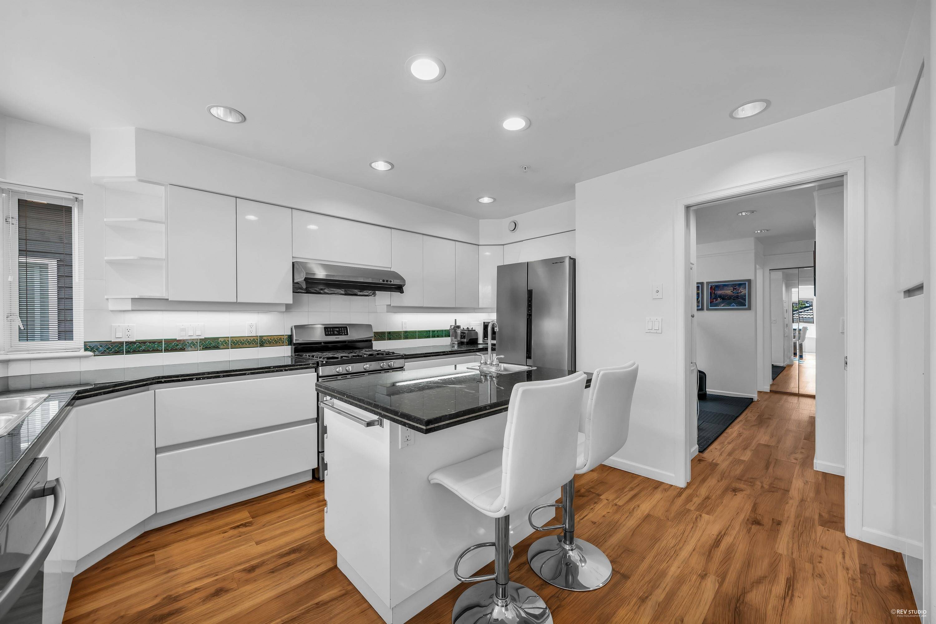 Vancouver, BC V6L 1H3,2848 W 20th AVE