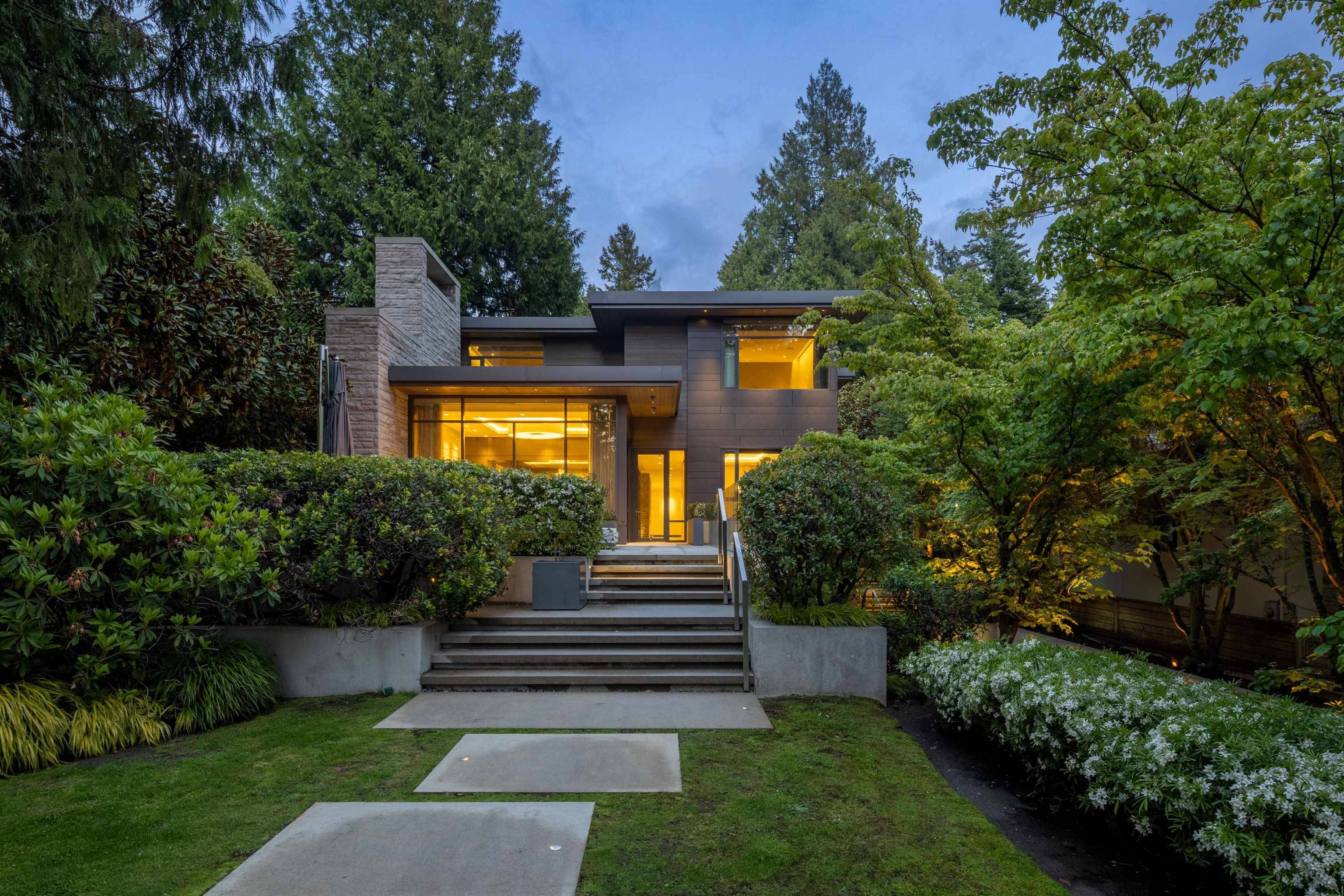 Vancouver, BC V6N 1E6,6330 Macdonald ST