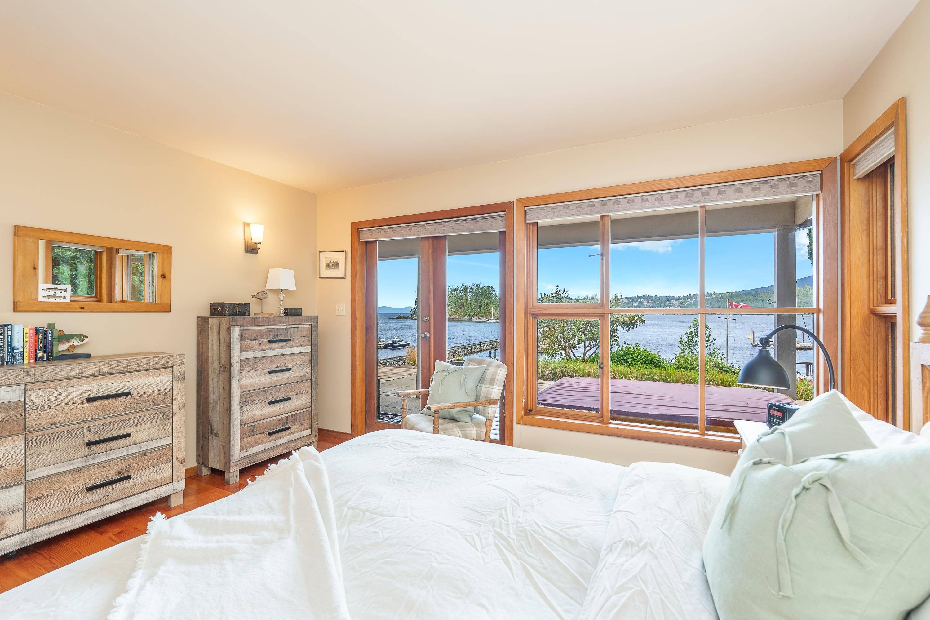 Gibsons, BC V0N 1V0,561 B Skyline RD