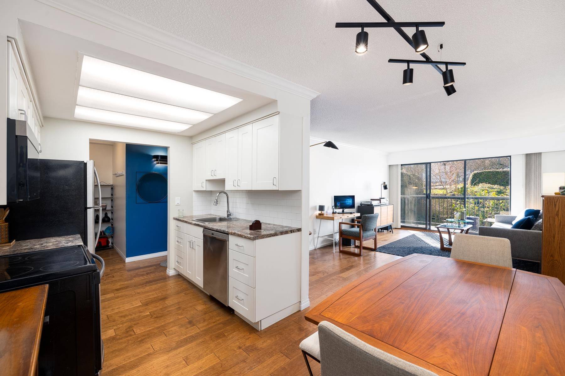 Vancouver, BC V5T 1K6,444 E 6th AVE #207