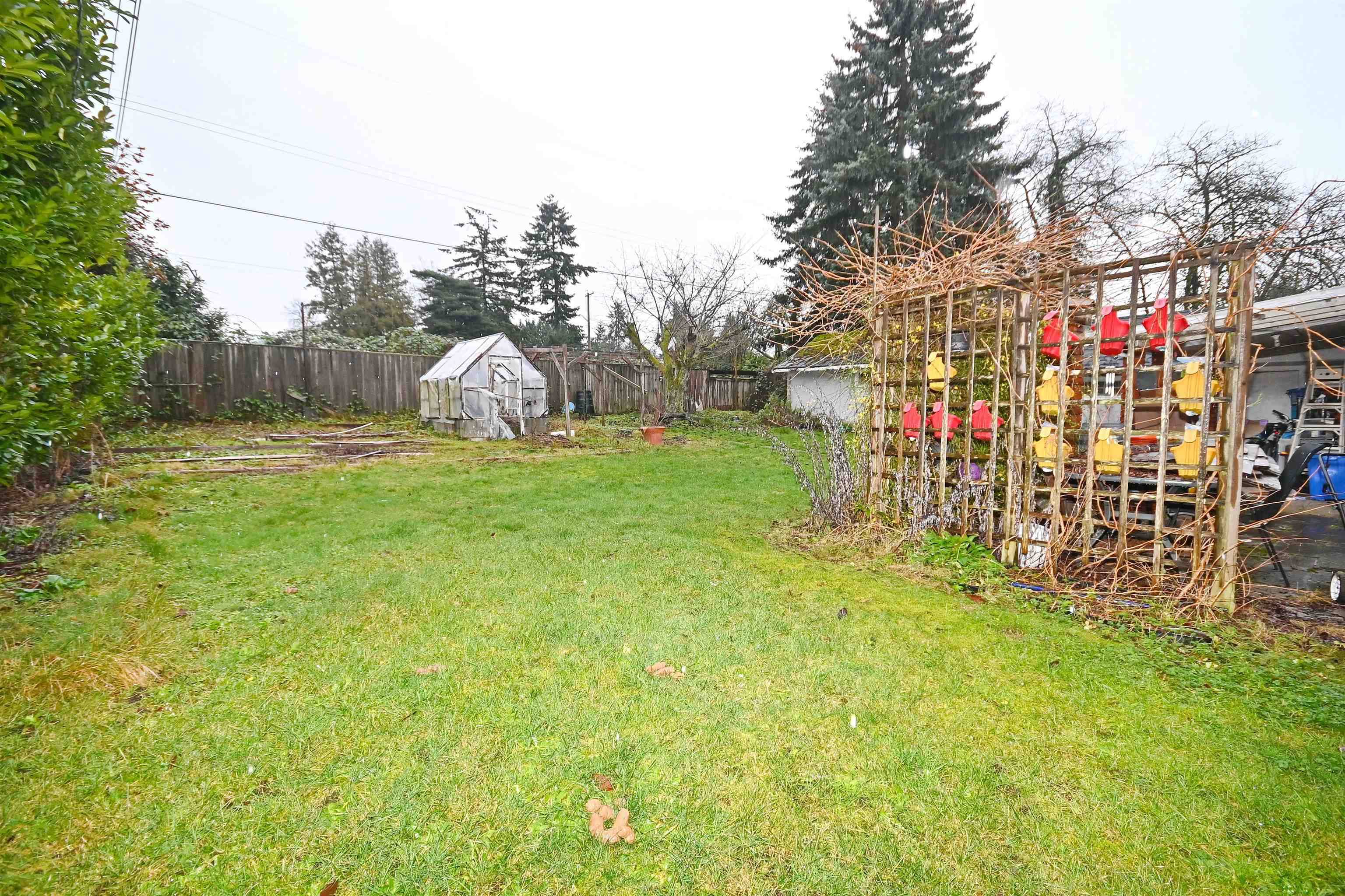 Surrey, BC V3T 4J6,10618 137a ST